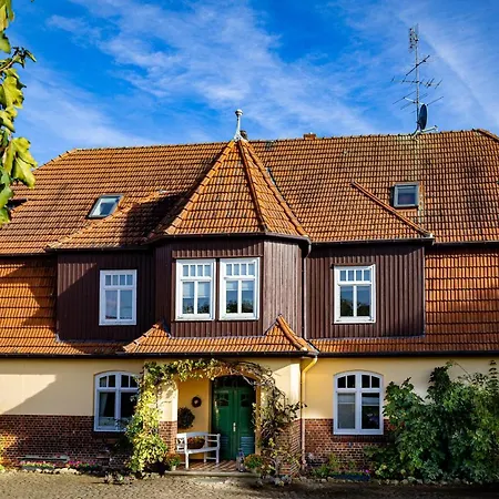 Fewo Mit Pferdeboxen, Paddock Und Weide In Der Lueneburger Heide Vierhofen