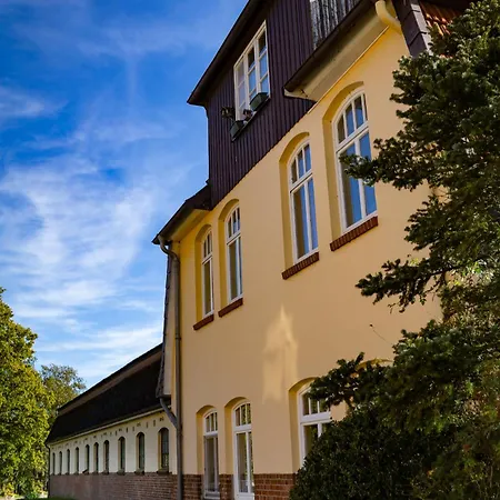 Fewo Mit Pferdeboxen, Paddock Und Weide In Der Lueneburger Heide * Vierhofen